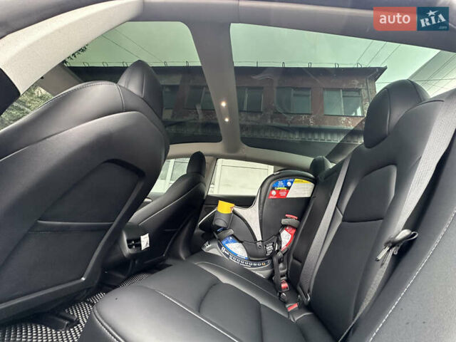 Серый Тесла Модель 3, объемом двигателя 0 л и пробегом 68 тыс. км за 24600 $, фото 27 на Automoto.ua