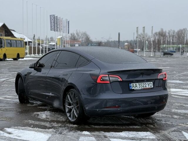 Серый Тесла Модель 3, объемом двигателя 0 л и пробегом 55 тыс. км за 24500 $, фото 3 на Automoto.ua