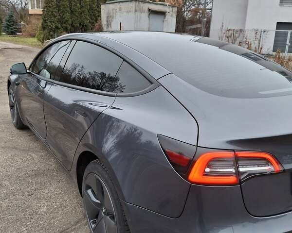 Серый Тесла Модель 3, объемом двигателя 0 л и пробегом 55 тыс. км за 26000 $, фото 11 на Automoto.ua