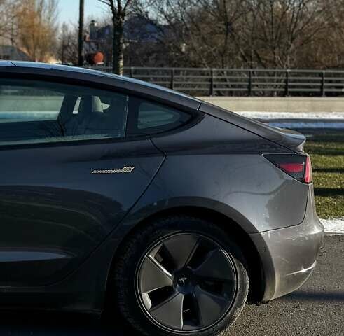 Серый Тесла Модель 3, объемом двигателя 0 л и пробегом 101 тыс. км за 16700 $, фото 5 на Automoto.ua