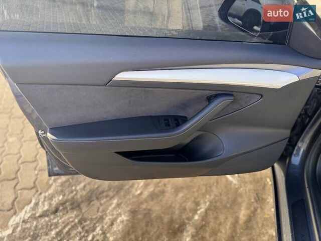 Сірий Тесла Модель 3, об'ємом двигуна 0 л та пробігом 78 тис. км за 25400 $, фото 18 на Automoto.ua