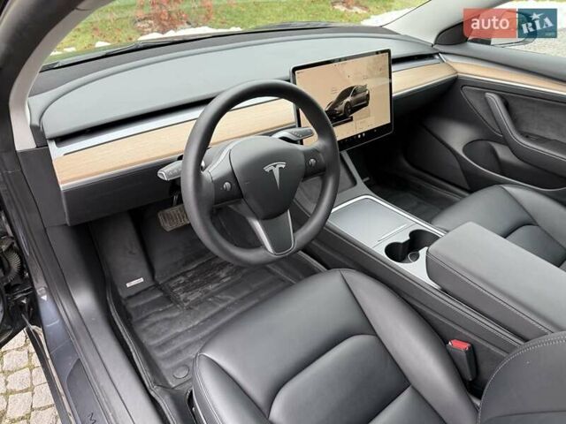 Серый Тесла Модель 3, объемом двигателя 0 л и пробегом 46 тыс. км за 20000 $, фото 73 на Automoto.ua