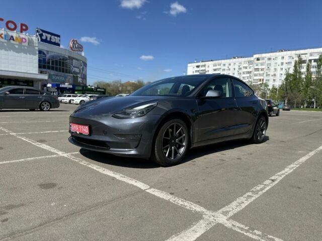 Серый Тесла Модель 3, объемом двигателя 0.82 л и пробегом 36 тыс. км за 23000 $, фото 1 на Automoto.ua