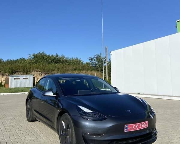 Тесла Модель 3 2022 в Калиновке на Automoto.ua Серый Тесла Модель 3, объемом двигателя 0 л и пробегом 35 тыс. км за 21500 $, фото 2 на Automoto.ua