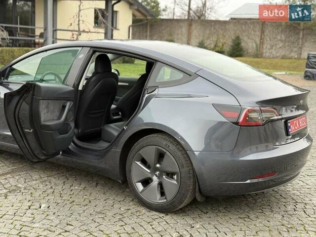 Серый Тесла Модель 3, объемом двигателя 0 л и пробегом 46 тыс. км за 20000 $, фото 78 на Automoto.ua