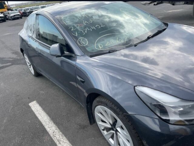Сірий Тесла Модель 3, об'ємом двигуна 0 л та пробігом 120 тис. км за 12600 $, фото 1 на Automoto.ua