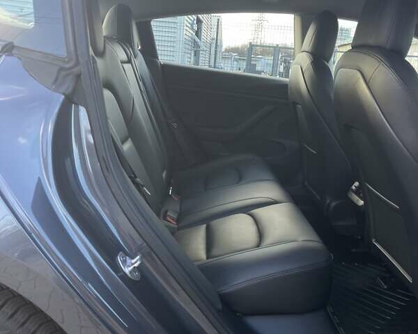 Серый Тесла Модель 3, объемом двигателя 0 л и пробегом 73 тыс. км за 22000 $, фото 45 на Automoto.ua