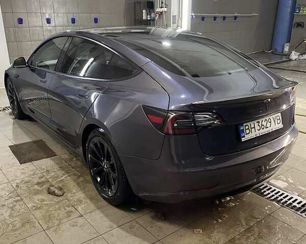 Серый Тесла Модель 3, объемом двигателя 0 л и пробегом 43 тыс. км за 18500 $, фото 2 на Automoto.ua