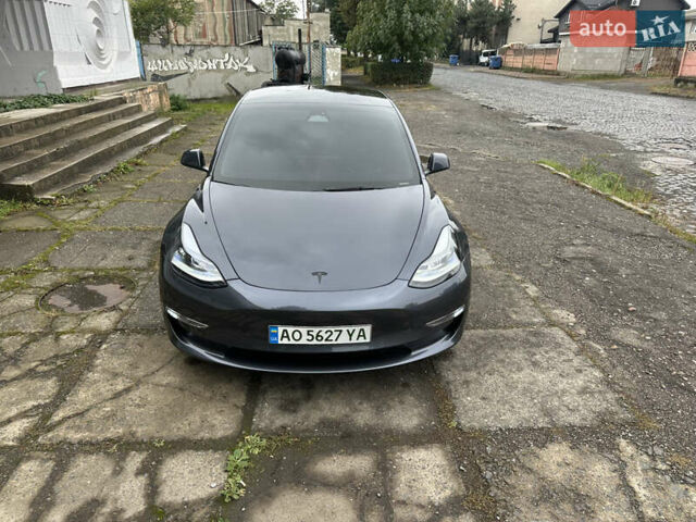 Серый Тесла Модель 3, объемом двигателя 0 л и пробегом 68 тыс. км за 24600 $, фото 2 на Automoto.ua
