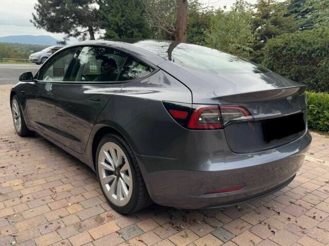 Серый Тесла Модель 3, объемом двигателя 0 л и пробегом 25 тыс. км за 15100 $, фото 3 на Automoto.ua