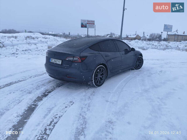 Серый Тесла Модель 3, объемом двигателя 0 л и пробегом 109 тыс. км за 20999 $, фото 4 на Automoto.ua