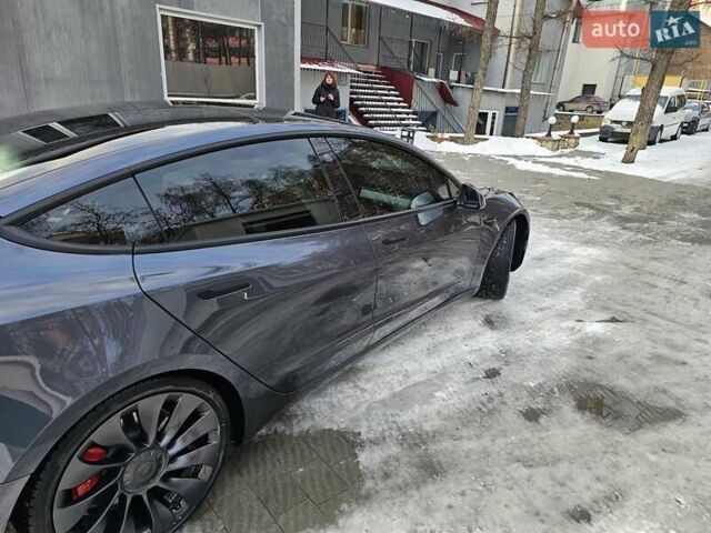 Серый Тесла Модель 3, объемом двигателя 0 л и пробегом 49 тыс. км за 27900 $, фото 6 на Automoto.ua