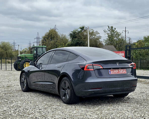 Тесла Модель 3 2022 в Кривом Роге на Automoto.ua Серый Тесла Модель 3, объемом двигателя 0 л и пробегом 123 тыс. км за 21000 $, фото 4 на Automoto.ua