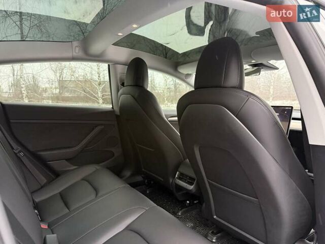 Сірий Тесла Модель 3, об'ємом двигуна 0 л та пробігом 20 тис. км за 20500 $, фото 34 на Automoto.ua