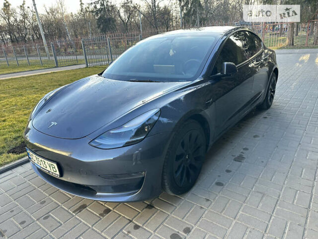 Серый Тесла Модель 3, объемом двигателя 0 л и пробегом 42 тыс. км за 27000 $, фото 3 на Automoto.ua