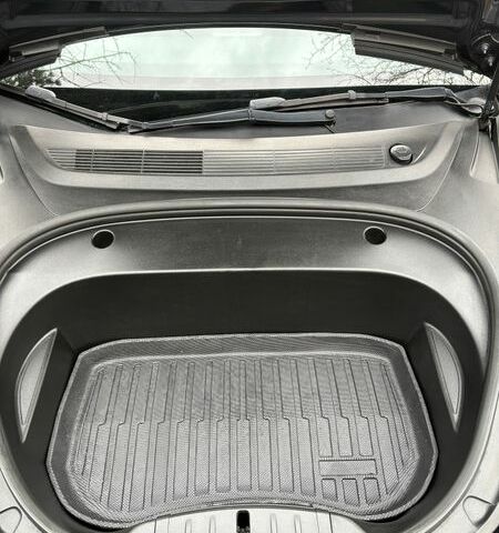 Сірий Тесла Модель 3, об'ємом двигуна 0 л та пробігом 52 тис. км за 21000 $, фото 26 на Automoto.ua