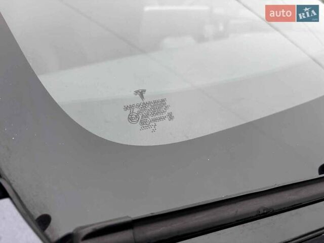 Сірий Тесла Модель 3, об'ємом двигуна 0 л та пробігом 69 тис. км за 25990 $, фото 10 на Automoto.ua