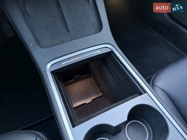 Сірий Тесла Модель 3, об'ємом двигуна 0 л та пробігом 52 тис. км за 23500 $, фото 28 на Automoto.ua