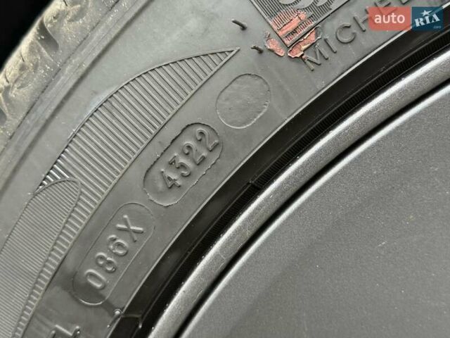 Серый Тесла Модель 3, объемом двигателя 0 л и пробегом 46 тыс. км за 20000 $, фото 43 на Automoto.ua