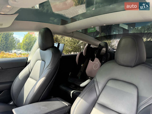 Серый Тесла Модель 3, объемом двигателя 0 л и пробегом 71 тыс. км за 24500 $, фото 12 на Automoto.ua