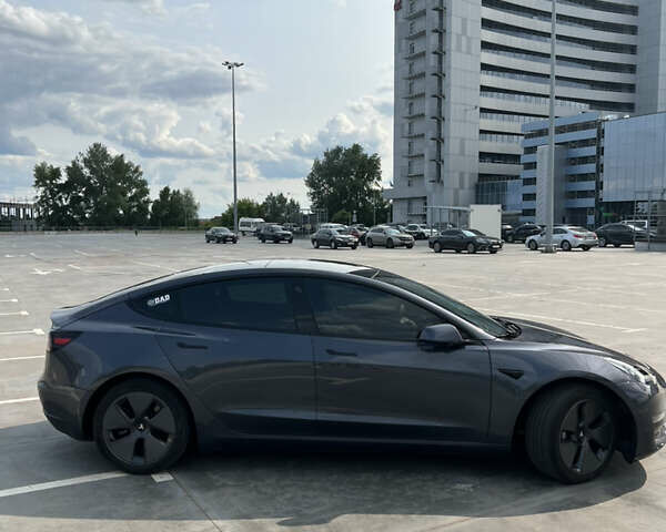 Тесла Модель 3 2022 в Киеве на Automoto.ua Серый Тесла Модель 3, объемом двигателя 0 л и пробегом 101 тыс. км за 25000 $, фото 5 на Automoto.ua