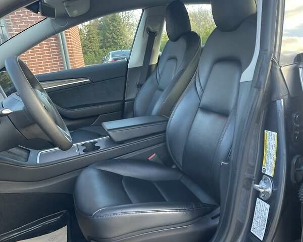 Серый Тесла Модель 3, объемом двигателя 0 л и пробегом 73 тыс. км за 22000 $, фото 26 на Automoto.ua