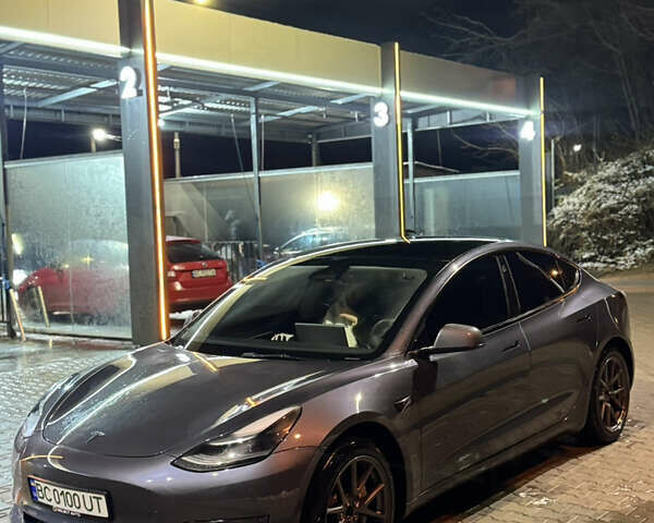 Сірий Тесла Модель 3, об'ємом двигуна 0 л та пробігом 31 тис. км за 22150 $, фото 2 на Automoto.ua