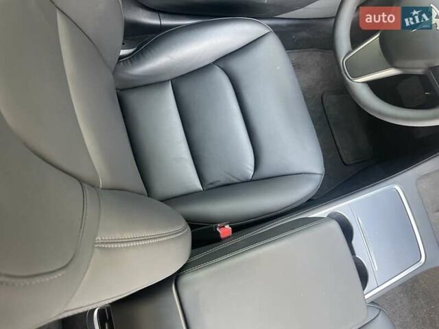 Сірий Тесла Модель 3, об'ємом двигуна 0 л та пробігом 34 тис. км за 19900 $, фото 42 на Automoto.ua