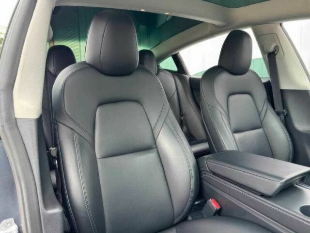 Серый Тесла Модель 3, объемом двигателя 0 л и пробегом 29 тыс. км за 11000 $, фото 14 на Automoto.ua