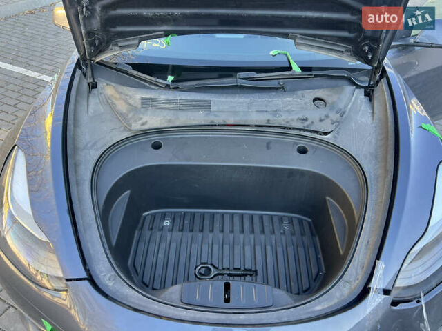 Сірий Тесла Модель 3, об'ємом двигуна 0 л та пробігом 81 тис. км за 18555 $, фото 28 на Automoto.ua