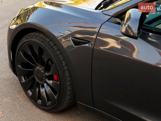 Серый Тесла Модель 3, объемом двигателя 0 л и пробегом 12 тыс. км за 29600 $, фото 26 на Automoto.ua