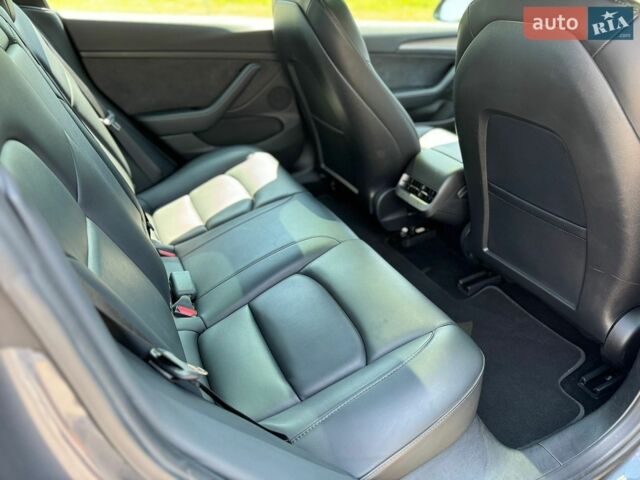 Сірий Тесла Модель 3, об'ємом двигуна 0 л та пробігом 80 тис. км за 23000 $, фото 8 на Automoto.ua