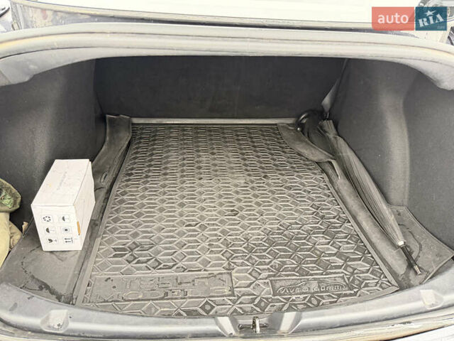 Сірий Тесла Модель 3, об'ємом двигуна 0 л та пробігом 118 тис. км за 20500 $, фото 8 на Automoto.ua