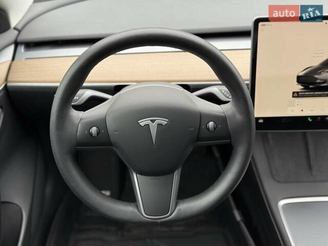 Серый Тесла Модель 3, объемом двигателя 0 л и пробегом 46 тыс. км за 20000 $, фото 102 на Automoto.ua