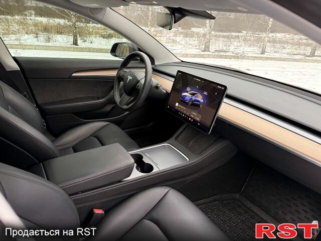 Серый Тесла Модель 3, объемом двигателя 0.29 л и пробегом 200 тыс. км за 20500 $, фото 5 на Automoto.ua