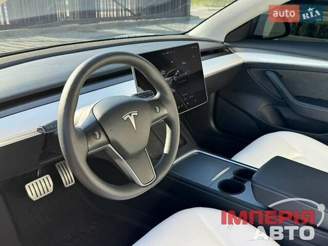 Сірий Тесла Модель 3, об'ємом двигуна 0 л та пробігом 69 тис. км за 26400 $, фото 2 на Automoto.ua