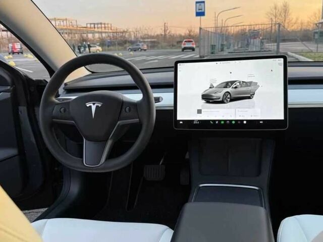 Серый Тесла Модель 3, объемом двигателя 0 л и пробегом 43 тыс. км за 15000 $, фото 6 на Automoto.ua