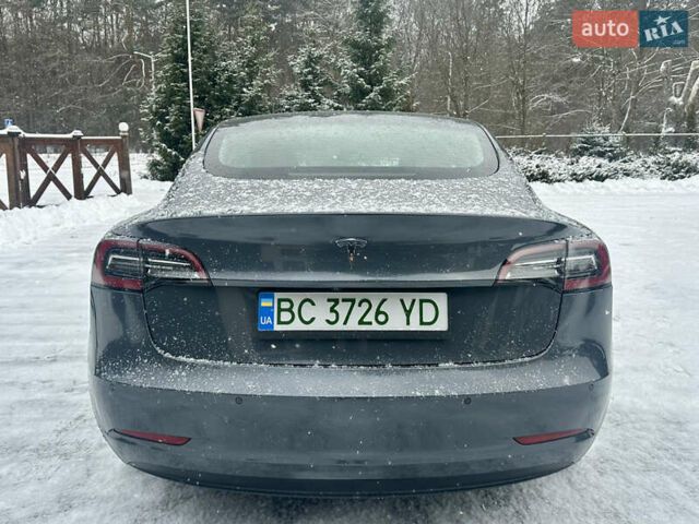 Серый Тесла Модель 3, объемом двигателя 0 л и пробегом 87 тыс. км за 19700 $, фото 4 на Automoto.ua