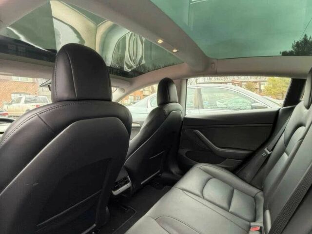 Тесла Модель 3 2022 у Хмельницькому на Automoto.ua Сірий Тесла Модель 3, об'ємом двигуна 0 л та пробігом 10 тис. км за 10100 $, фото 11 на Automoto.ua