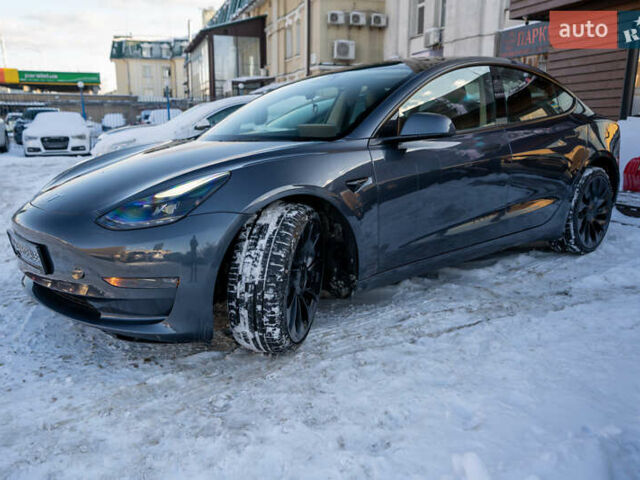 Серый Тесла Модель 3, объемом двигателя 0 л и пробегом 36 тыс. км за 23500 $, фото 2 на Automoto.ua