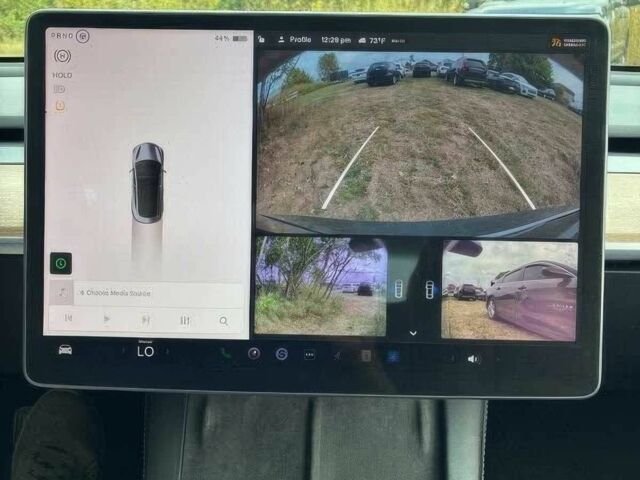 Серый Тесла Модель 3, объемом двигателя 0 л и пробегом 18 тыс. км за 14000 $, фото 8 на Automoto.ua