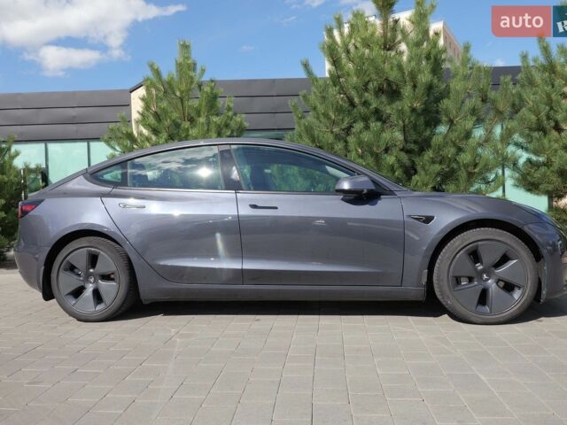 Сірий Тесла Модель 3, об'ємом двигуна 0 л та пробігом 64 тис. км за 21900 $, фото 5 на Automoto.ua
