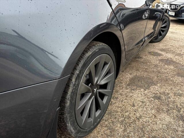 Серый Тесла Модель 3, объемом двигателя 0 л и пробегом 69 тыс. км за 25990 $, фото 12 на Automoto.ua