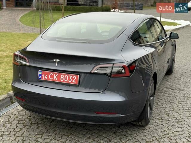 Серый Тесла Модель 3, объемом двигателя 0 л и пробегом 46 тыс. км за 20000 $, фото 12 на Automoto.ua