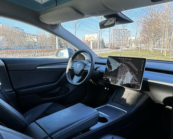 Серый Тесла Модель 3, объемом двигателя 0 л и пробегом 101 тыс. км за 16700 $, фото 11 на Automoto.ua