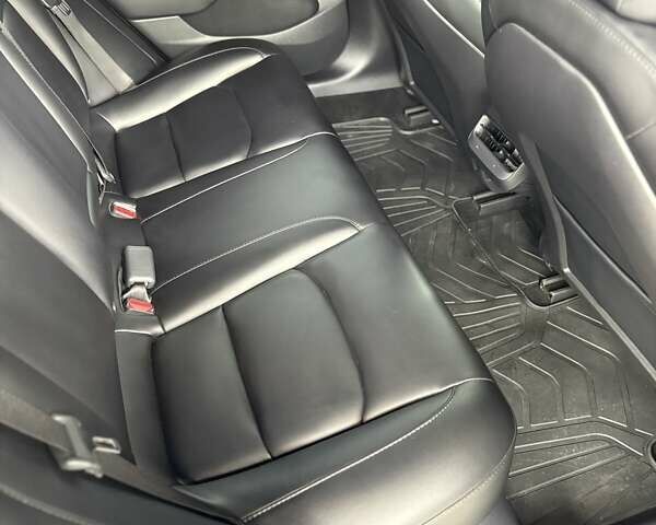 Серый Тесла Модель 3, объемом двигателя 0 л и пробегом 31 тыс. км за 21500 $, фото 26 на Automoto.ua