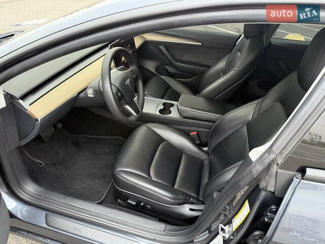 Сірий Тесла Модель 3, об'ємом двигуна 0 л та пробігом 184 тис. км за 18900 $, фото 9 на Automoto.ua