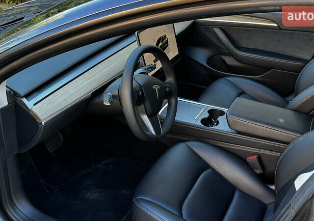 Тесла Модель 3 2022 у Чернівцях на Automoto.ua Сірий Тесла Модель 3, об'ємом двигуна 0 л та пробігом 107 тис. км за 18700 $, фото 14 на Automoto.ua
