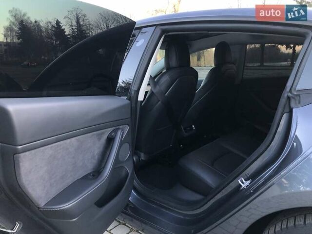 Сірий Тесла Модель 3, об'ємом двигуна 0 л та пробігом 51 тис. км за 22700 $, фото 10 на Automoto.ua