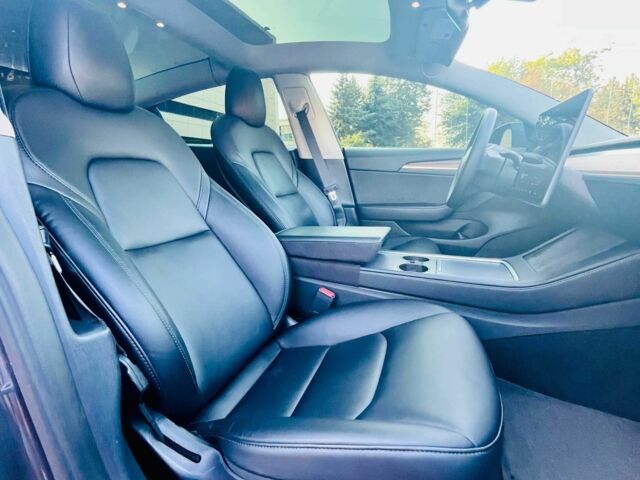 Серый Тесла Модель 3, объемом двигателя 0 л и пробегом 50 тыс. км за 22900 $, фото 12 на Automoto.ua